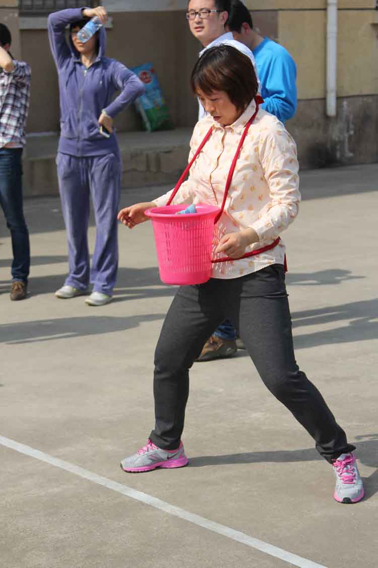 c7(中国)员工积极参加院趣味运动会